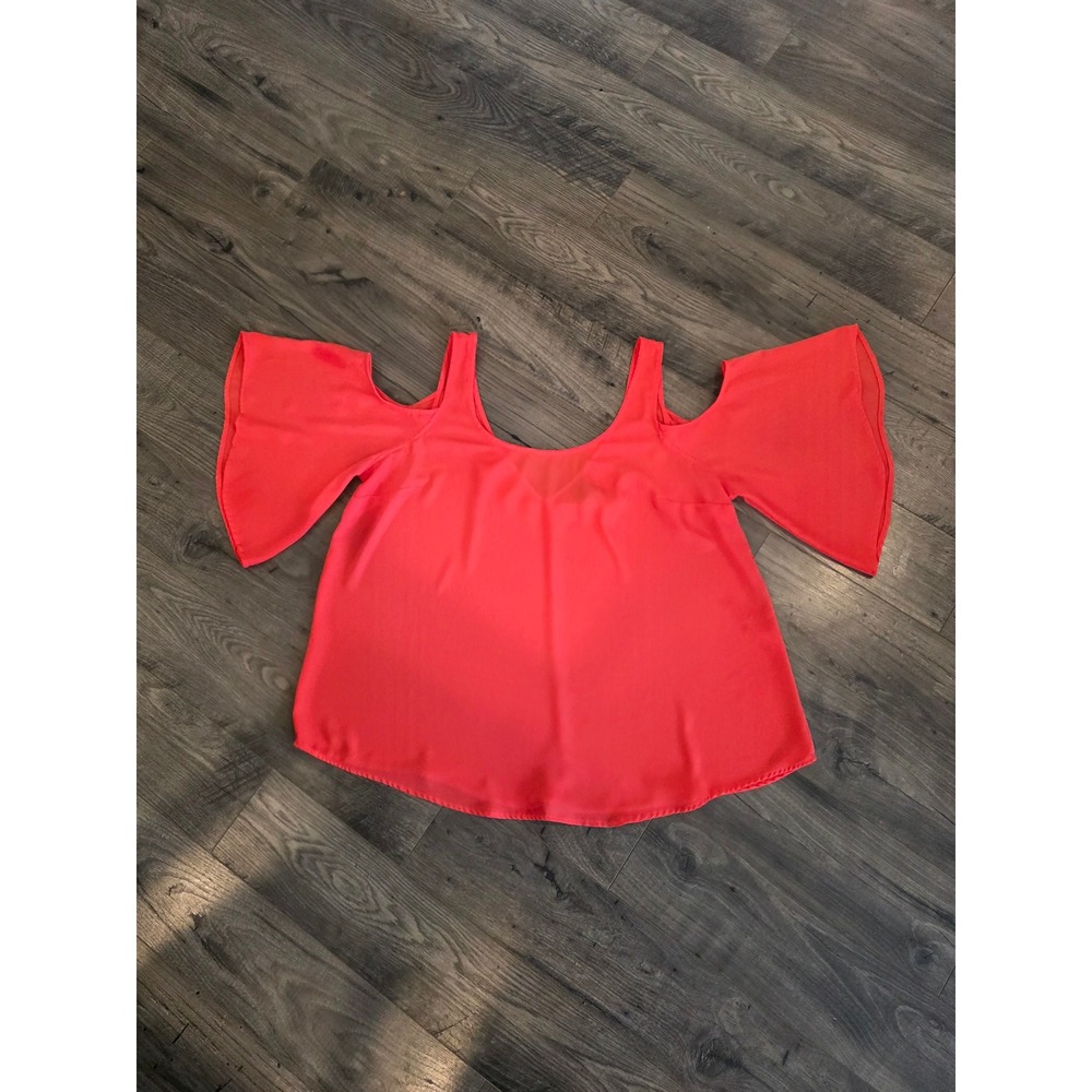 Torrid Women's sz 1X Coral Pink Cold Shoulder Flutter Sleeve Chiffon Blouse Top